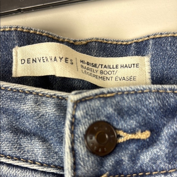 Denver Hayes Classic Blue Women's Jeans Hi-Rise Barely Boot Size 12 X 30 - Picture 2 of 7